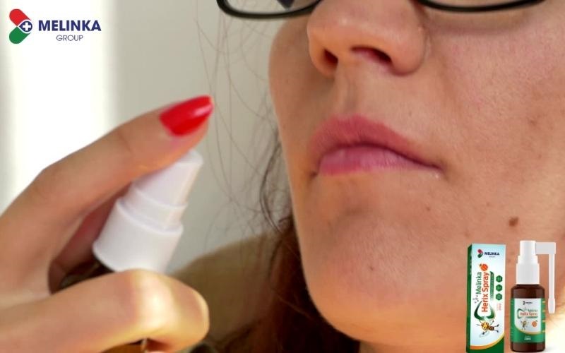 Vì sao nên thủ sẵn xịt keo ong Herix Spray trong nhà thời dịch?