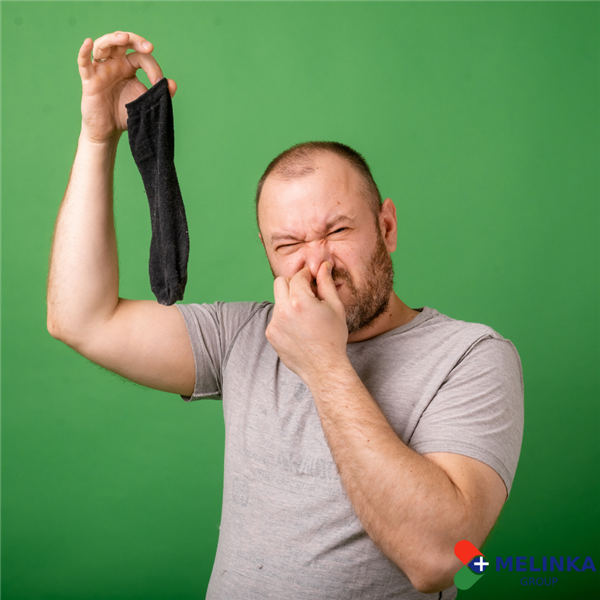 MẸO CHỮA HÔI CHÂN KHI ĐI GIÀY